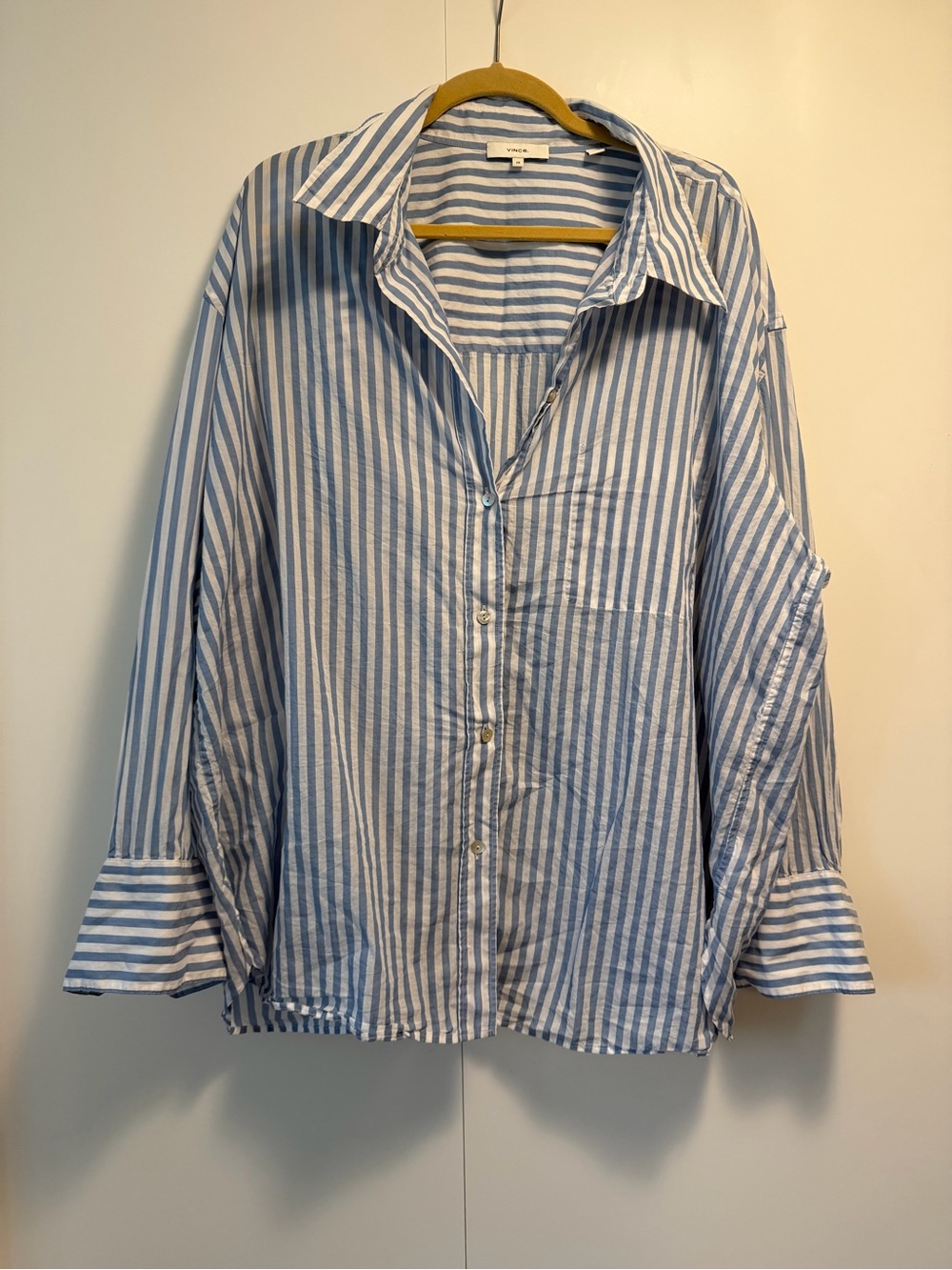 Vince button up